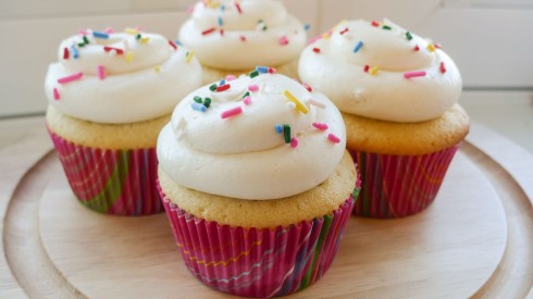 vanilla cupcakes 2-1